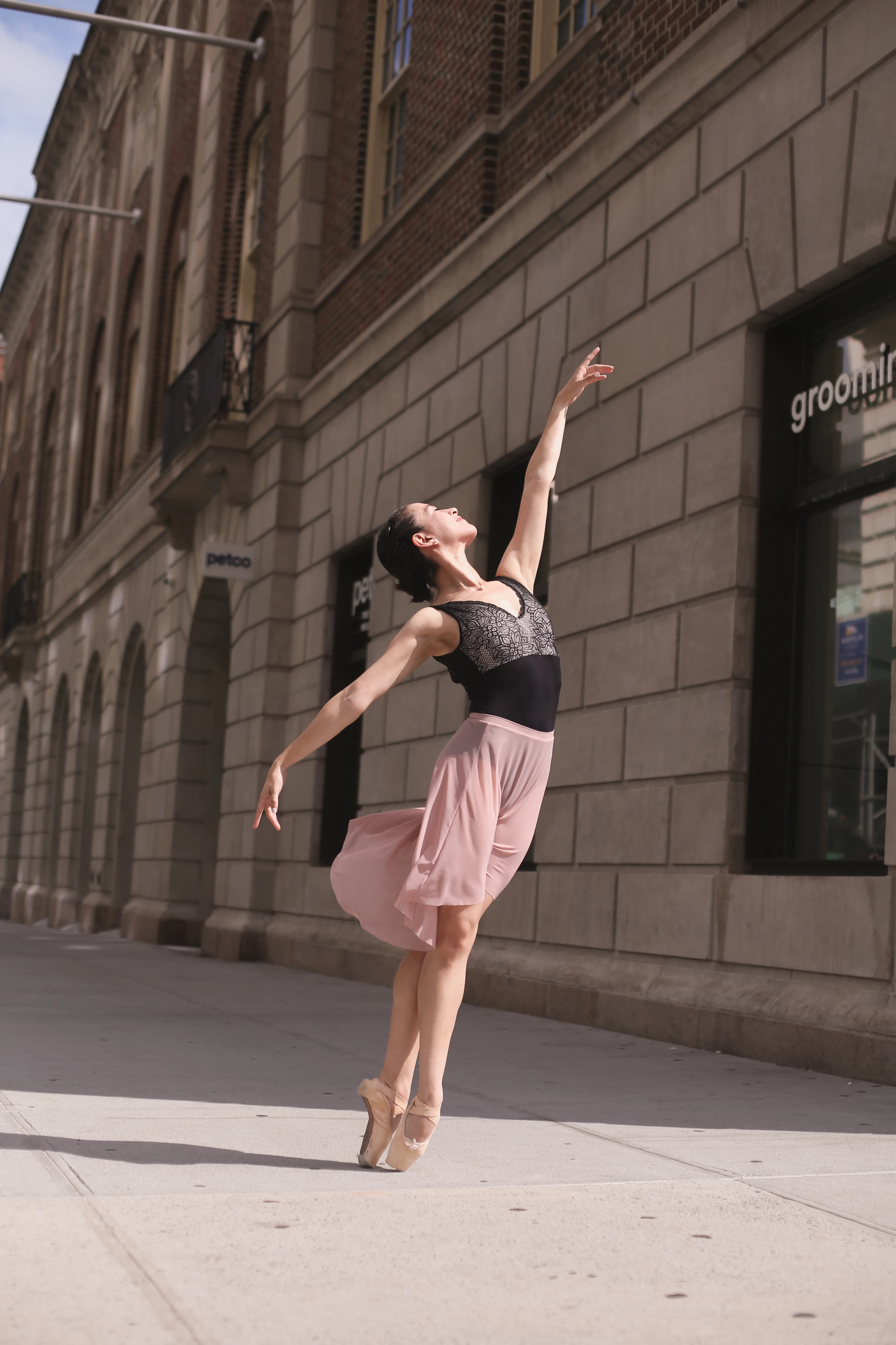 Ballet dancer representing the 3-Session Private Ballet Package